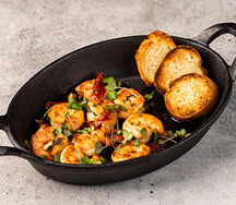 Сковородка с креветками