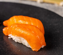 Суши Лосось ( 2 шт)