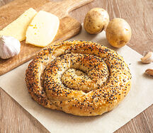 Слоеный пирог с сыром и картофелем