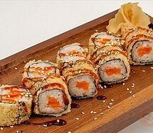 Горячий мини-ролл с лососем