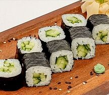 Мини-ролл с огурцом