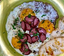 Глазунья с колбасками из 3-х яиц