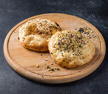 Ароматная греческая лепешка со специями