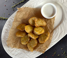 Куриные наггетсы с сырным соусом