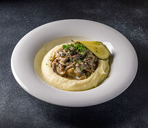 Бефстроганов с телятиной