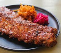 Свиные ребра с картофелем и капустой по-баварски