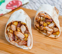 Буррито с курицей и кукурузой