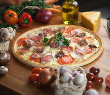 Пицца Мясное ассорти