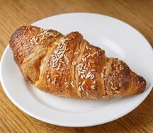 Круассан с лимоном
