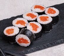 Ролл с лососем