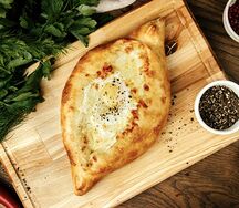 Хачапури по-аджарски
