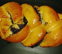 Косичка с маком