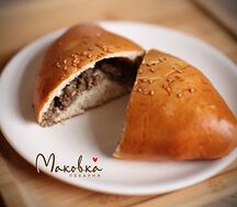 Пирожок с мясом