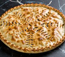 Пирог с бараниной и чили