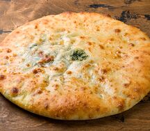 Пирог с картошкой и медвежьим луком