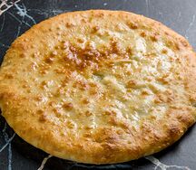 Пирог с сыром и грибами