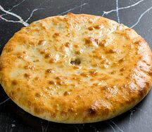 Пирог с курицей, сыром и грибами