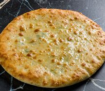 Пирог с картошкой и зеленым луком