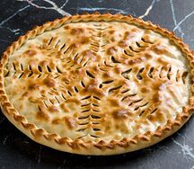 Пирог с мясом и картошкой