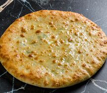 Пирог с сыром и зеленью