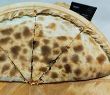 Кальцоне мясная закрытая