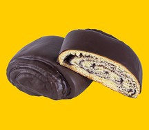 Булка с маком шоколадная