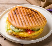 Сэндвич-панини с семгой