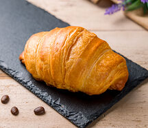 Круассан с заварным кремом