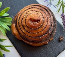 Булочка с корицей