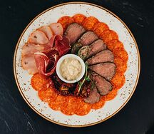 Анти пасти мясных деликатесов