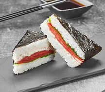 Онигири с беконом