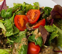 Теплый салат с куриной печенью