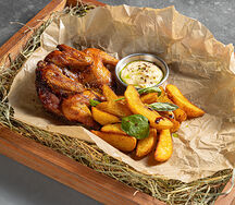 Запечённый цыпленок с картофелем по-деревенски