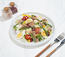 Салат с тунцом