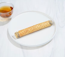 Вафельная трубочка со сгущенкой