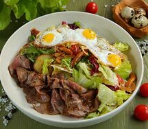 Салат с ростбифом