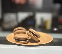 Макаруны темный шоколад