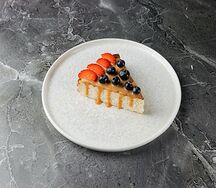 Чизкейк с соленой карамелью