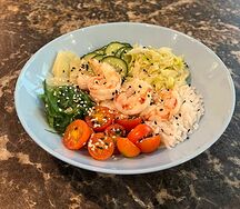 Поке с креветками и рисом