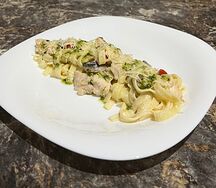 Феттуччине с курицей и грибами