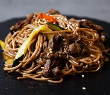 Соба с говядиной