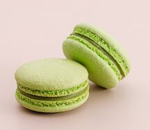 Макаронс фисташка-малина 1 шт