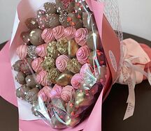 Букет из 51 клубники в шоколаде