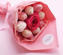 Букет из 9 клубник в шоколаде