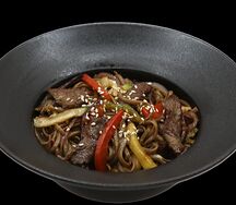 Лапша соба с говядиной