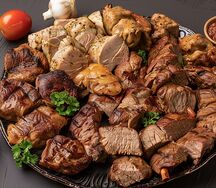 Много мяса