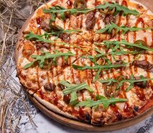 Пицца мясная барбекю