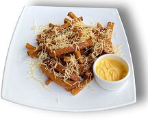 Гренки с чесноком и сыром чеддер