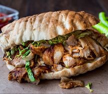 Шаурма в пите из курицы