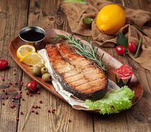 Стейк из семги на мангале